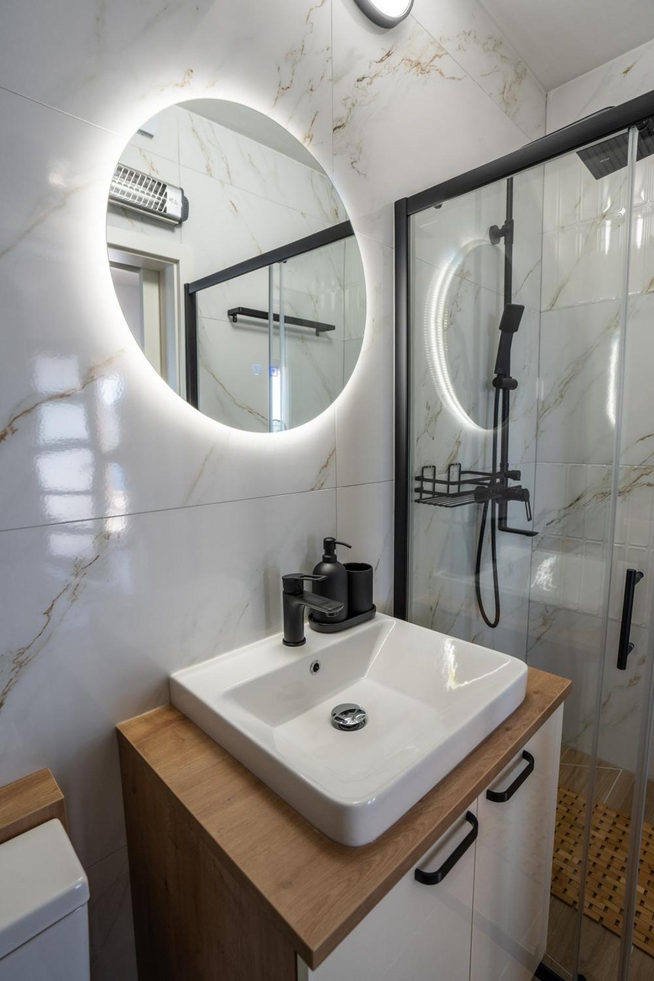 Villa Kamia With Private Heated Pool And Electric Vehicle Adapter Zubovići エクステリア 写真