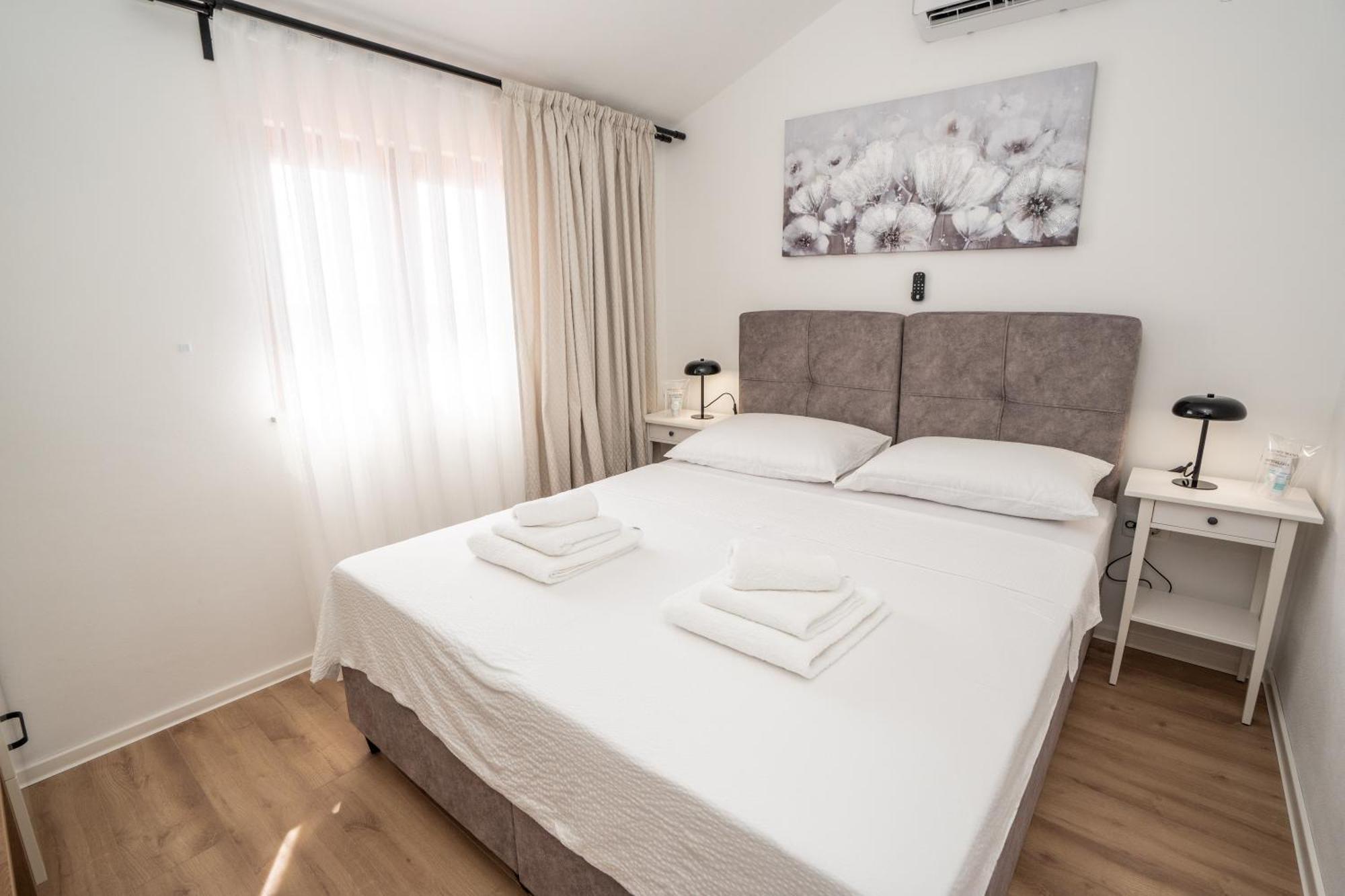 Villa Kamia With Private Heated Pool And Electric Vehicle Adapter Zubovići エクステリア 写真