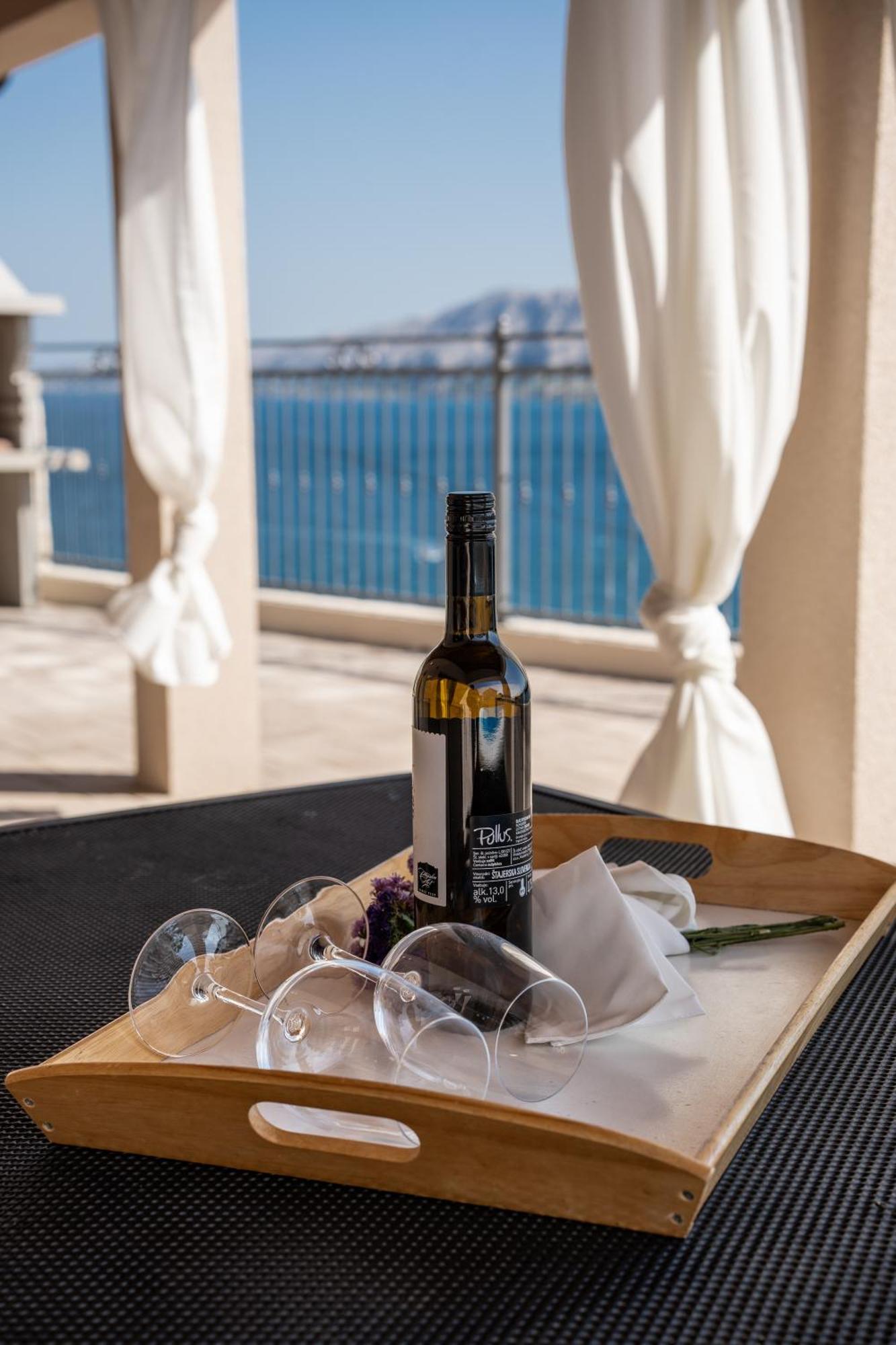 Villa Kamia With Private Heated Pool And Electric Vehicle Adapter Zubovići エクステリア 写真