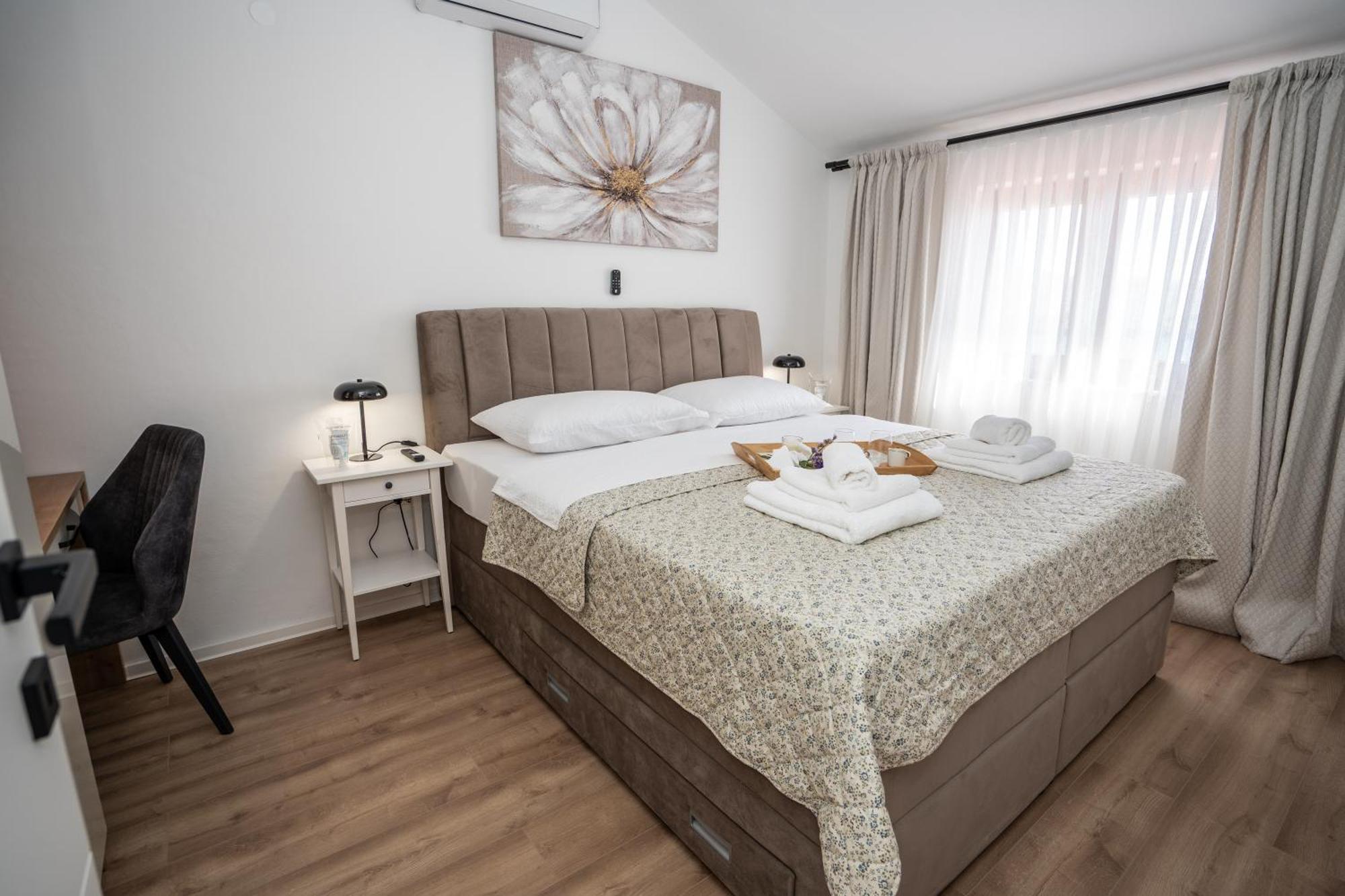 Villa Kamia With Private Heated Pool And Electric Vehicle Adapter Zubovići エクステリア 写真