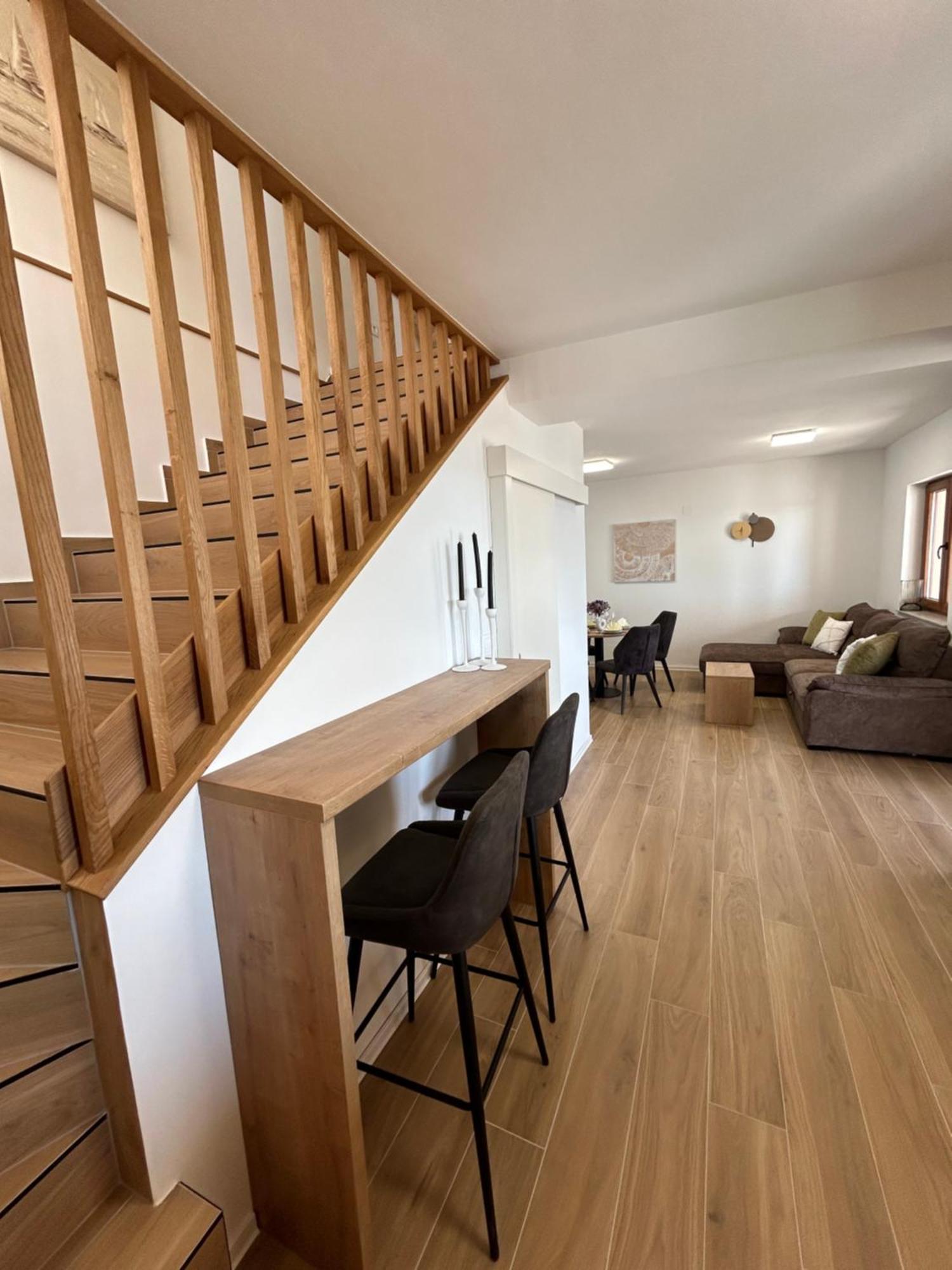 Villa Kamia With Private Heated Pool And Electric Vehicle Adapter Zubovići エクステリア 写真