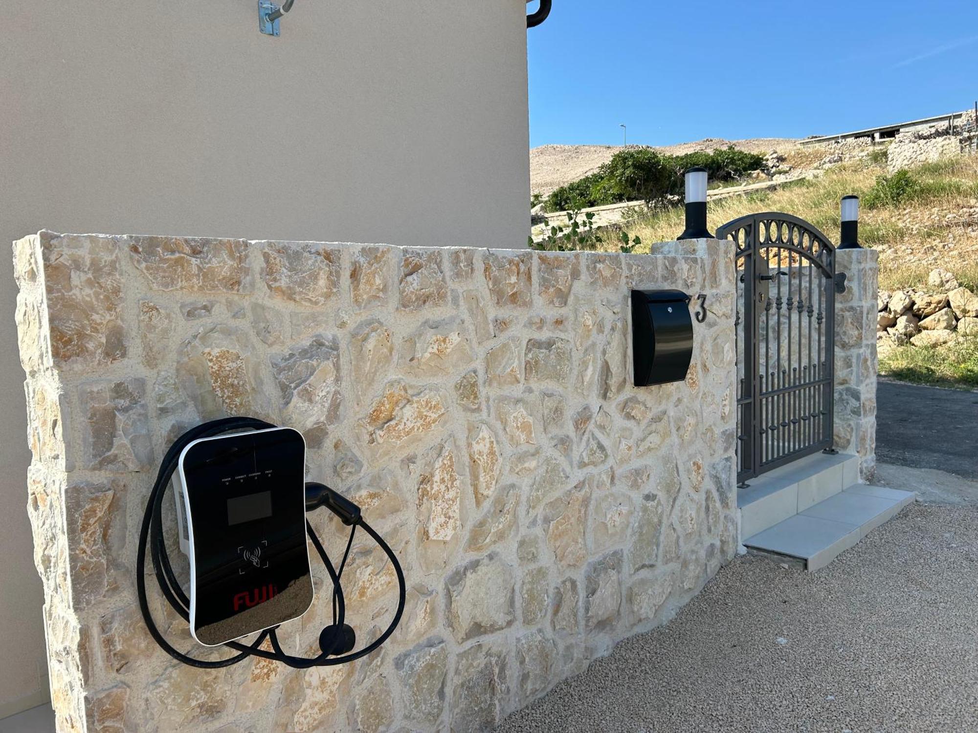 Villa Kamia With Private Heated Pool And Electric Vehicle Adapter Zubovići エクステリア 写真